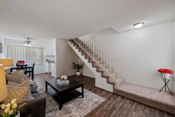 $2,195 / 1br - 610ft2 - A New Beginning, A Fresh Start: Your Perfect Home Awaits! (Tarzana - 18550 Burbank Blvd)s