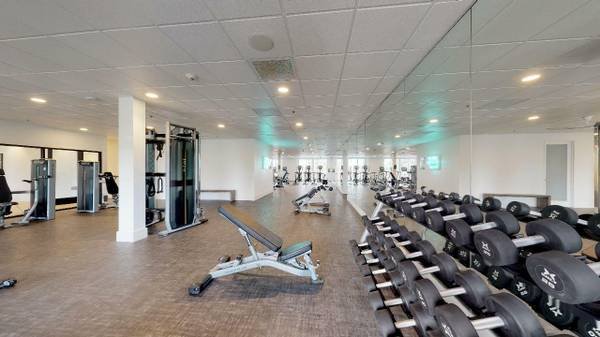 $3,350 / 2br - 797ft2 - Fabulous 2 Bedroom 2 Bathroom with Tennis, Theater Room, and MORE Amenities! (Sherman Oaks)s