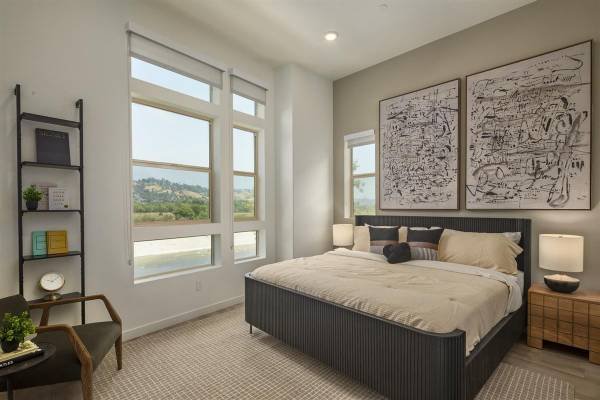 $4,395 / 3br - 1468ft2 - 2-Car Garage, Pet Wash Station, Stainless Steel Appliance Package (Frogtown, Elysian Valley)s