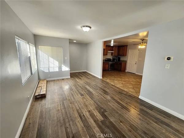 $3,400 / 3br - Spacious 3 Bedroom ADU, Large Patio, Laminate Floor, Central AC, Granite (North Hollywood)s