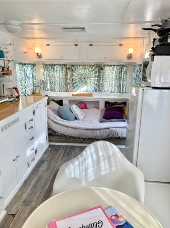 $1,395 / 225ft2 - Private Unit in Mid City LA near Metro - Fully Furnished Airbnb Style (Los Angeles)s