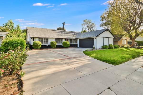 $7,999 / 4br - House For Rent at 22306 Hart St, Woodland Hillss