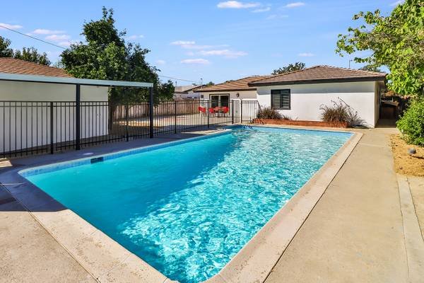 $8,499 / 4br - House For Rent at 8520 Jumilla Ave, Winnetka, CAs