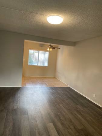 1 Bedroom, 655 sq ft - Charming 1+1 In A Great Location! Must See! (Glendale)s