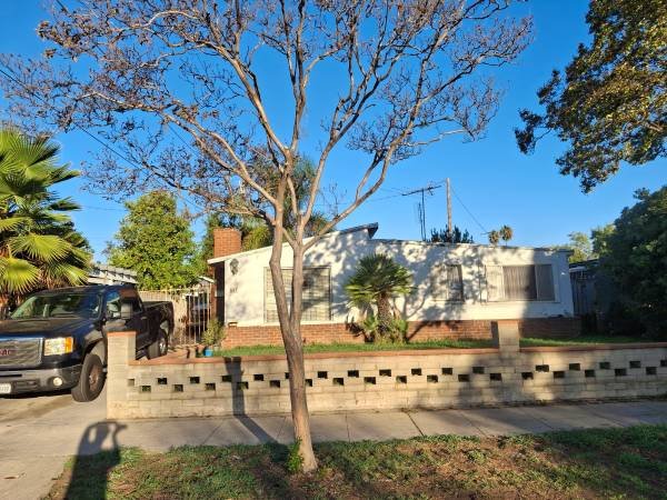 3br - 3-Bedroom, 1-Bathroom Home Located at 657 Wolfskill Street (San Fernando)s