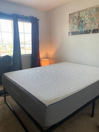 $875 / 5br - Furnished Room with Shared Bathroom for Rent, Utilities Included (Lancaster WEST)s