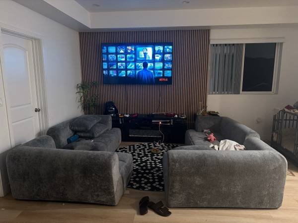 $1,300 / 1br - Private Room for Rent Available December 1 (Los Angeles)s