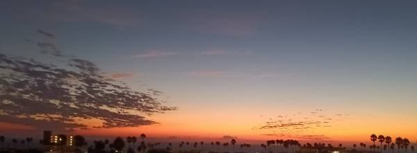 $1,400 / 6br - 120ft2 - Bedroom for rent in home near the beach, private bathroom (Redondo Beach)s