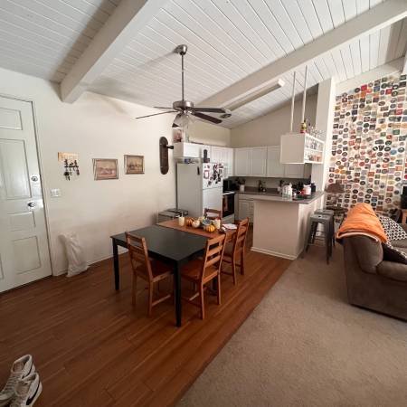 $1,800 / 2br - King Bedroom For Rent in Culver City (Culver City)s