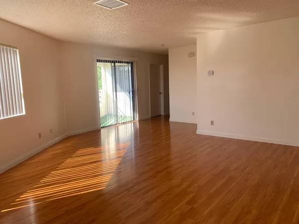 $1,299 / 1br - 700ft2 - Move-in today, calm and sunny 1 bed 1 bath room in 2 bed 2 bath centrally located (Alhambra, South Pasadena)s