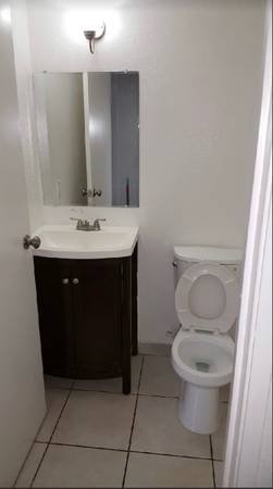 $900 / 2br - Room for rent for January 2026 (Los Angeles)s
