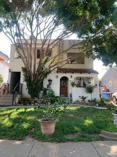 $1,200 / 3br - 1000ft2 - Light airy furnished room in upper Spanish style Duplex (Marina adjacent, Mar Vista)s