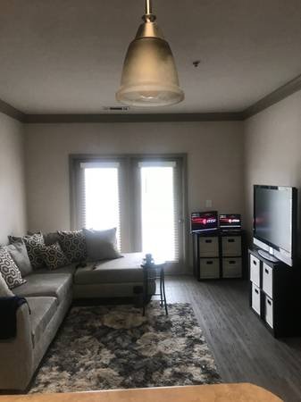 $1,255 for a 1-bedroom, 750 sq ft - Full Private 1 Bedrooms