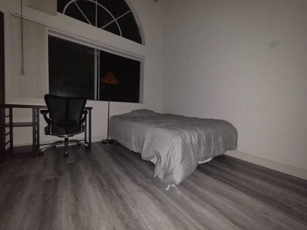 $300 Weekly Living Room in Beautiful Hollywood (Hollywood)s