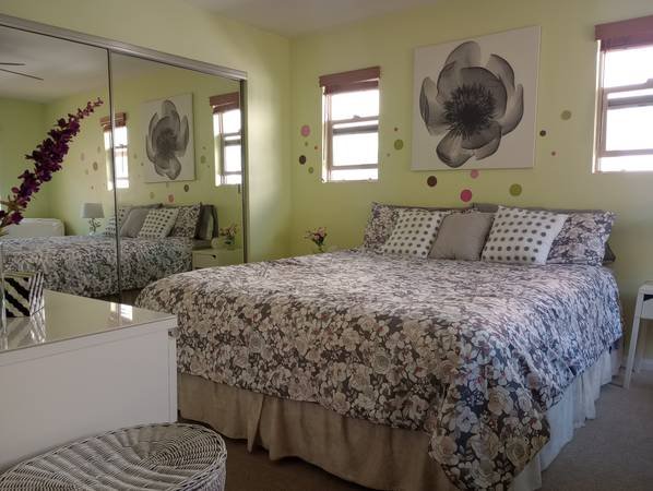 $1,400 for a 3-bedroom, 154 sq ft - Internship Study Contract? ROOMS for Females in Shared Modern Townhouse (Los Angeles, Beverly Hills Adjacent)s