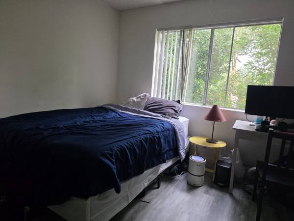 $450 Weekly Private Room Hollywood Next to Metro (Hollywood)s