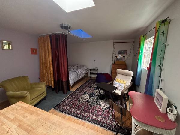 $470 / 350ft2 - Comfortable Simple Studio Apartment 470/Week (Short Term) (Venice)s