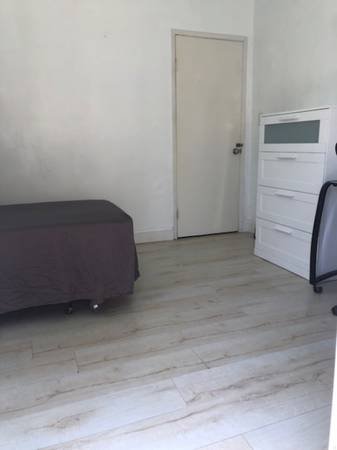 $995 / 1br - USC Private Room for Student /Intern Great Location &lt;2 Blocks C (Los Angeles)s