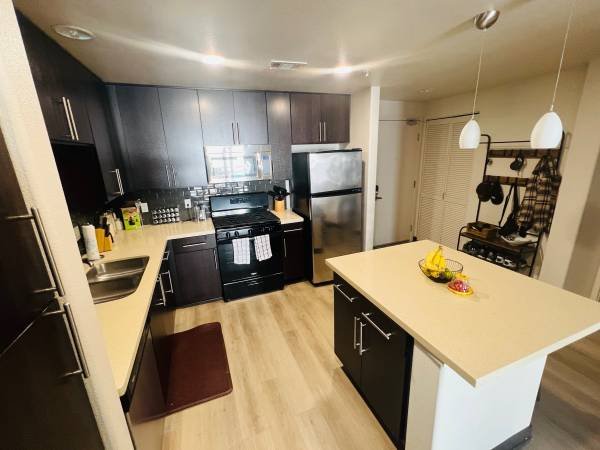 $2,395 / 1br - Furnished West Hollywood One Bedrooms