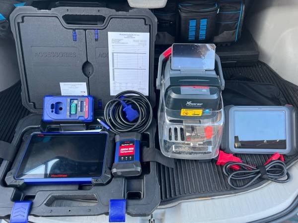 Mobile Locksmith Services for Auto, Residential, and Commercial Needs (Signal Hill / Cerritos CA / Long Beach CA) Mobile Locksmith Services for Auto, Residential, and Commercial Needs (Signal Hill / Cerritos CA / Long Beach CA)