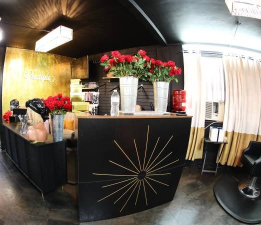 Salon Booth Rentals Leimert $100+ Week, $30 Day Rentals High Foot Traffic (Leimert Park)s