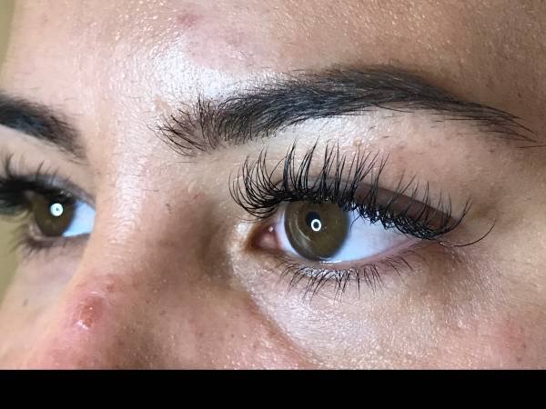 Holiday Lash Extensions Special (Santa Monica)s