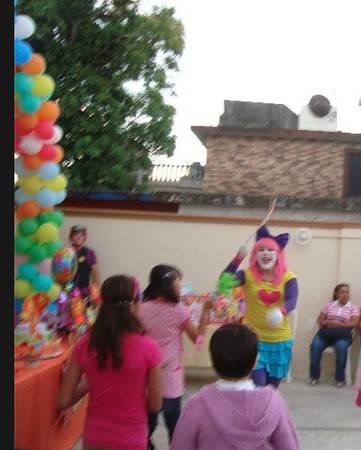 Children's Party Host Clown with Animal Balloons for Kids' Birthdays in Los Angeles Children's Party Host Clown with Animal Balloons for Kids' Birthdays in Los Angeles