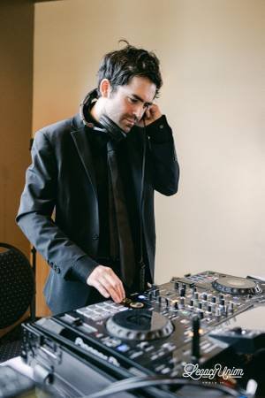 Top Rated Wedding DJ, Professional and Fun, Serving all of Los Angeles/OC Top Rated Wedding DJ, Professional and Fun, Serving all of Los Angeles/OC