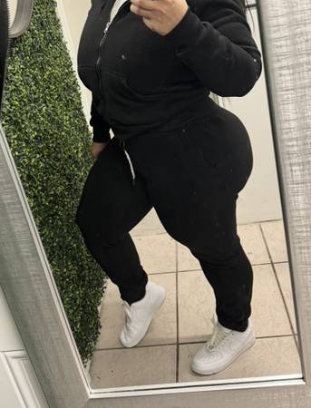 Massage Therapy / Full Body Wax (Los Angeles) Massage Therapy / Full Body Wax (Los Angeles)