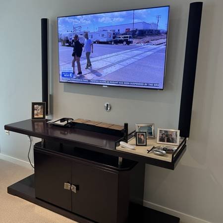 Handyman Services, Home Repairs, TV Mounts, Electrical, Plumbing, IKEA Assembly (Los Angeles) Handyman Services, Home Repairs, TV Mounts, Electrical, Plumbing, IKEA Assembly (Los Angeles)