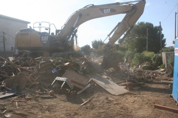 Grading, Demolition, and Hauling Services Grading, Demolition, and Hauling Services