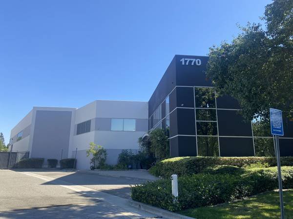 Shipping Staff in La Vernes