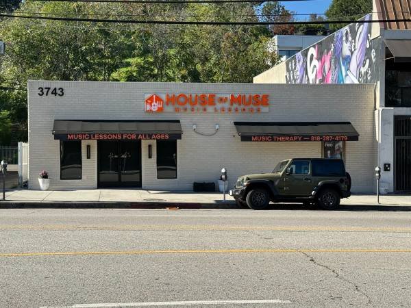 Music School in Studio City Hiring Music Teachers and CBMT-Certified Professionalss