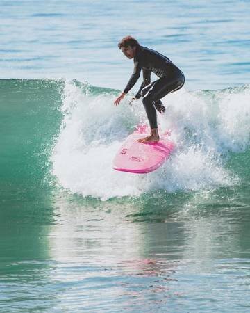 Experienced Surf Instructor for Leading LA Surf School (Santa Monica)s