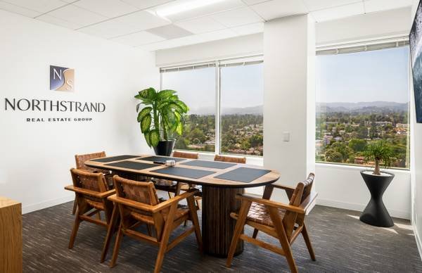 Northstrand Real Estate Group Intern or Associate at Compass (Los Angeles)s