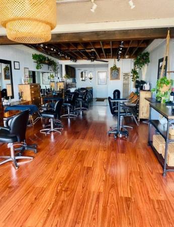 Now Hiring &amp; Space Available for Hairstylists and Wellness Practitioners in El Segundos
