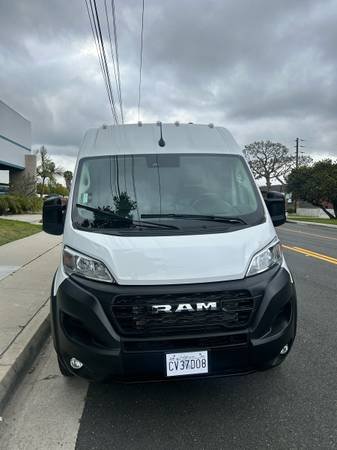 Cargo Van Available for Rents
